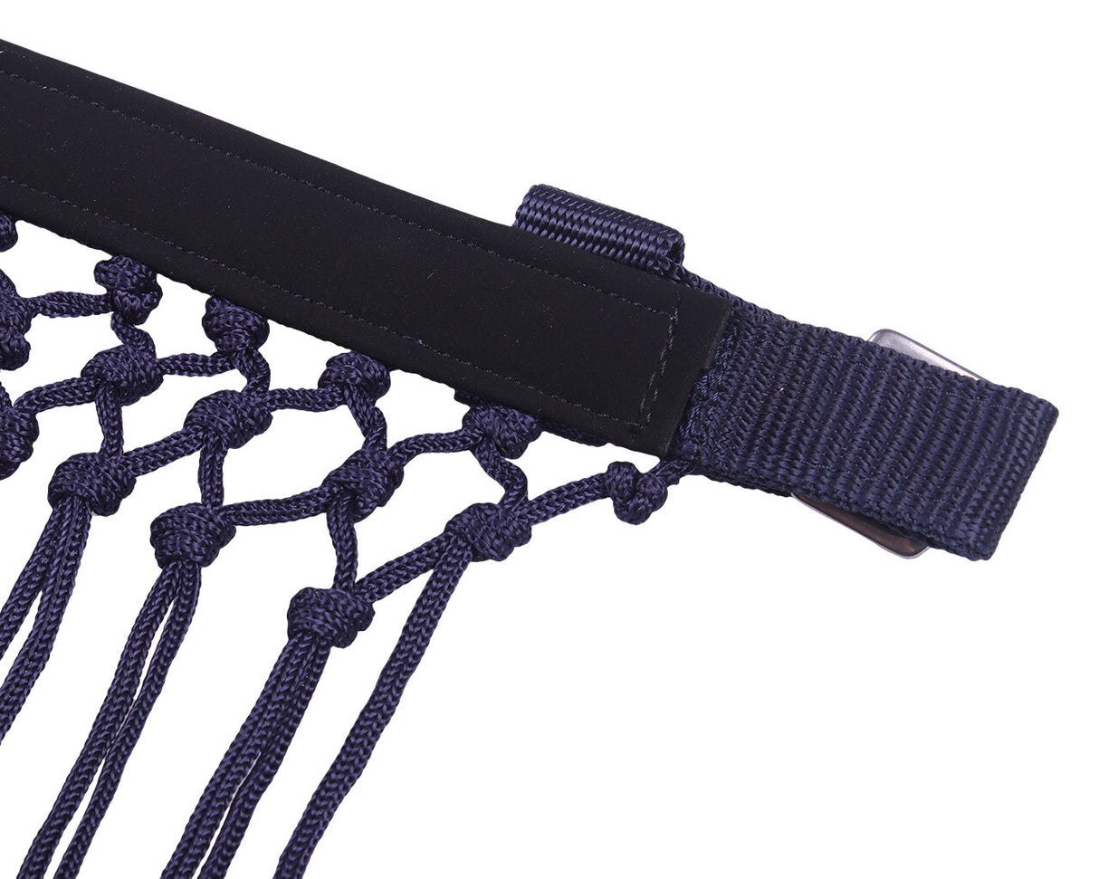 Fliegenstirnband geknotet